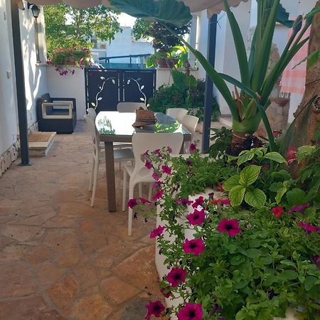 Villa Raggio Di Sole Parcheggio Privato Porto Cesareo Bagian luar foto