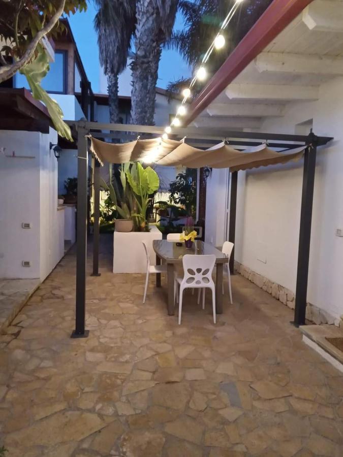 Villa Raggio Di Sole Parcheggio Privato Porto Cesareo Bagian luar foto