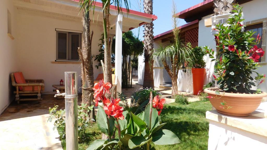 Villa Raggio Di Sole Parcheggio Privato Porto Cesareo Bagian luar foto