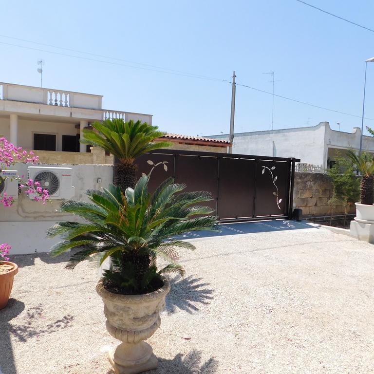 Villa Raggio Di Sole Parcheggio Privato Porto Cesareo Bagian luar foto