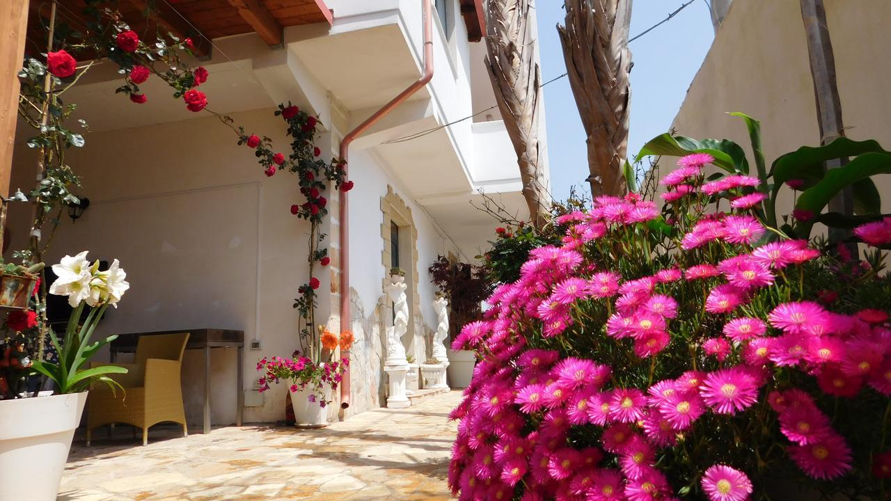 Villa Raggio Di Sole Parcheggio Privato Porto Cesareo Bagian luar foto