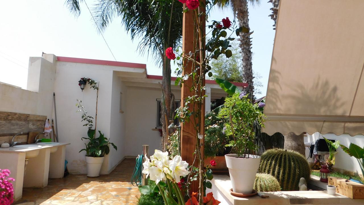 Villa Raggio Di Sole Parcheggio Privato Porto Cesareo Bagian luar foto